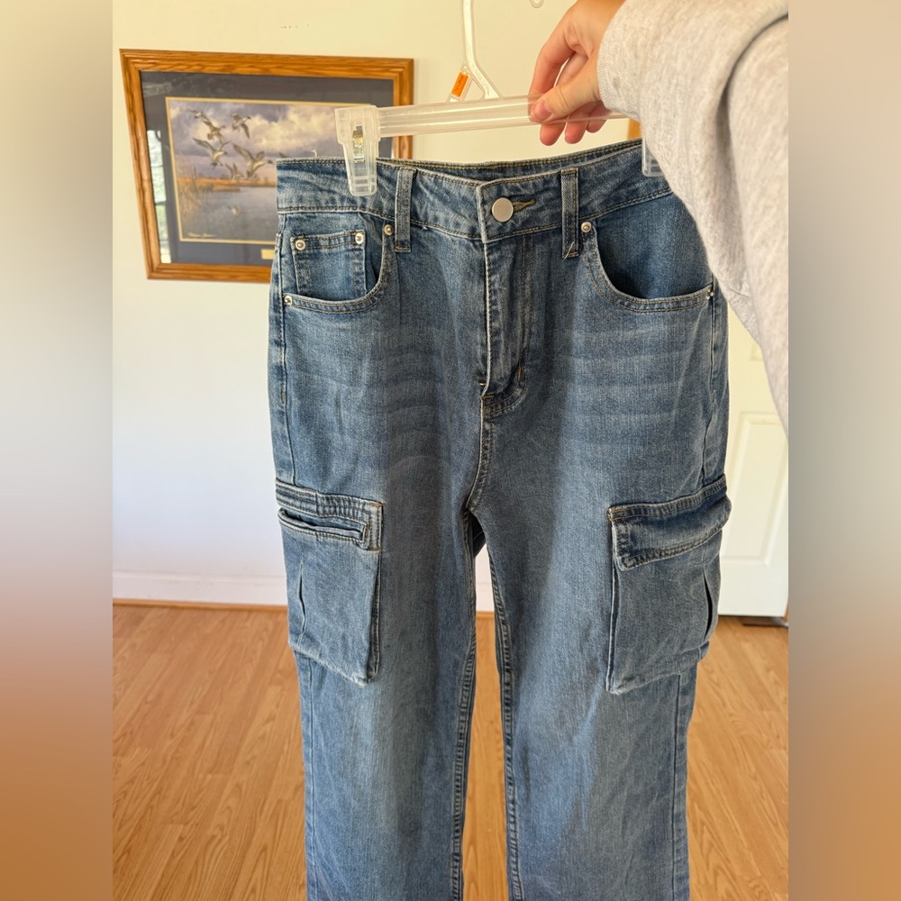 Amazon cargo pants!! size small but can fit to a medium!